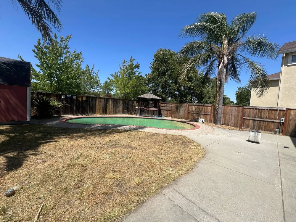 Reliable yard maintenance in Vacaville, CA by Rosas Landscape