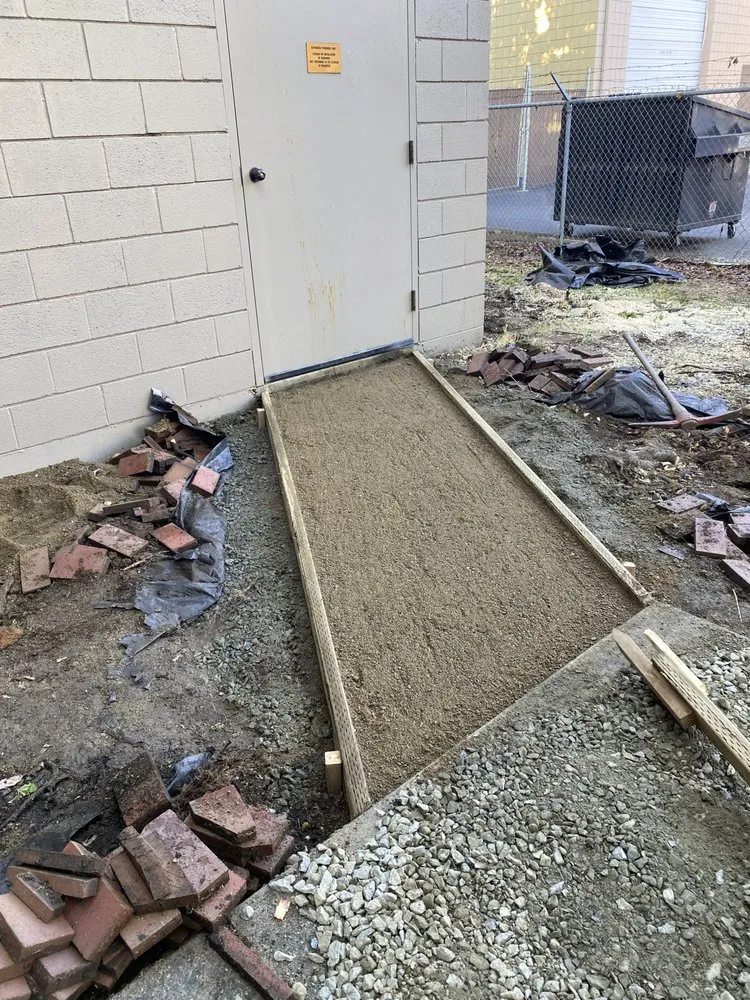 Affordable residential landscaping in Medford, OR - Rosas Landscaping Maintenance & Clean -Ups