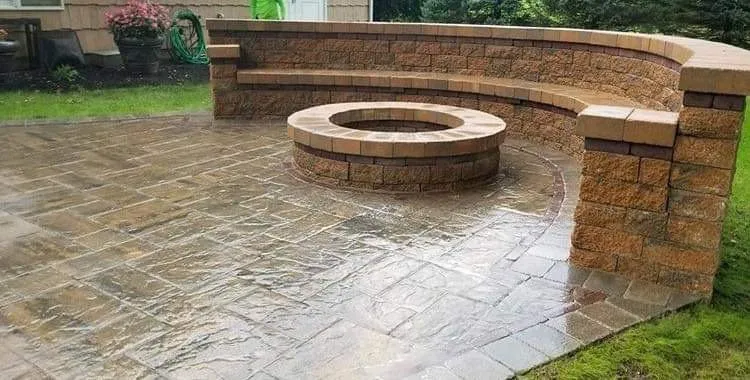 Professional lawn care service experts serving Houston, TX - Rosas Outdoor Services