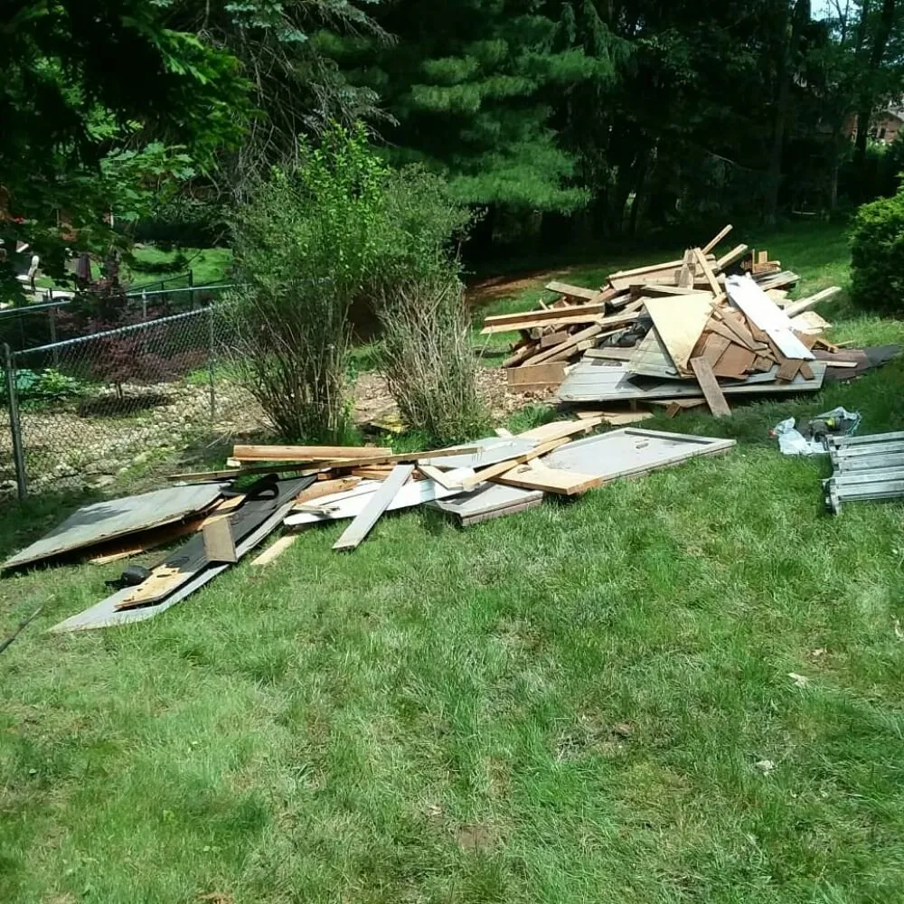 Expert garden landscaping experts serving Glenshaw, PA - Roscoe's Maintenance Service