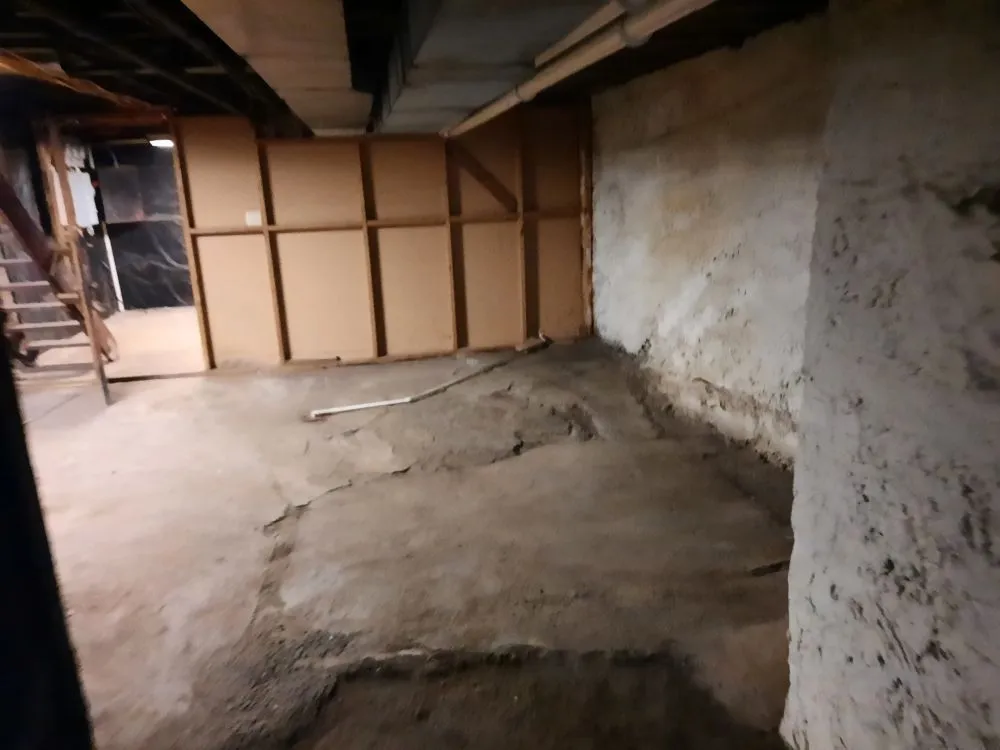 Reliable lawn care service in Glenshaw, PA by Roscoe's Maintenance Service