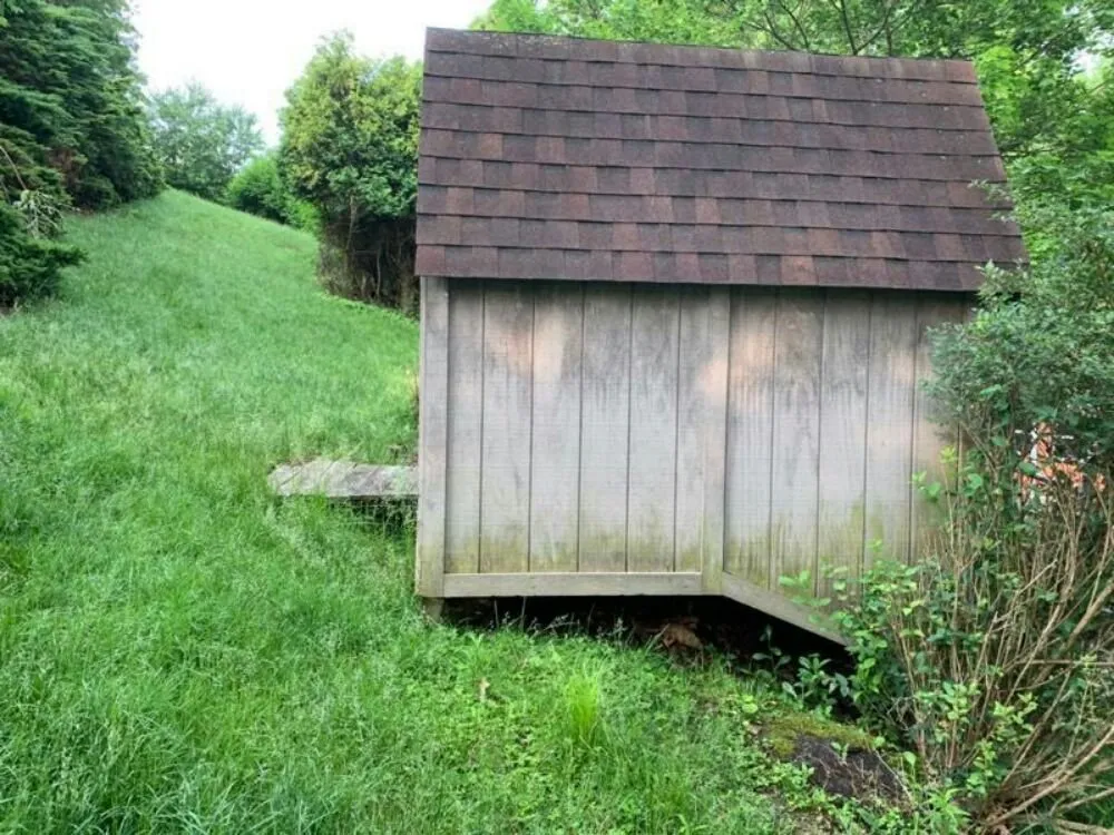 Affordable outdoor landscaping for beautiful yards in Glenshaw, PA by Roscoe's Maintenance Service