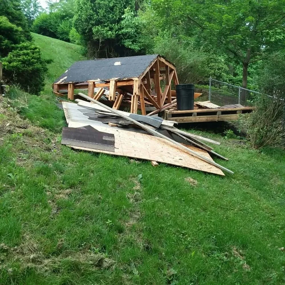 Expert lawn care service in Glenshaw, PA - Roscoe's Maintenance Service