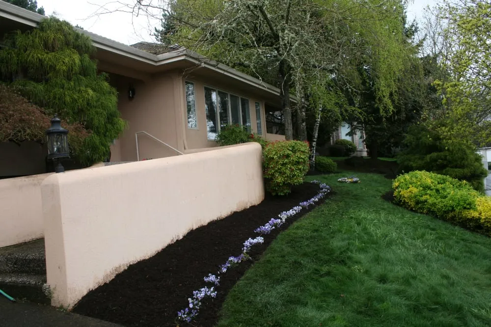 Top-rated landscaping services experts serving Milwaukie, OR - Rose City's Premier Lawn & Garden