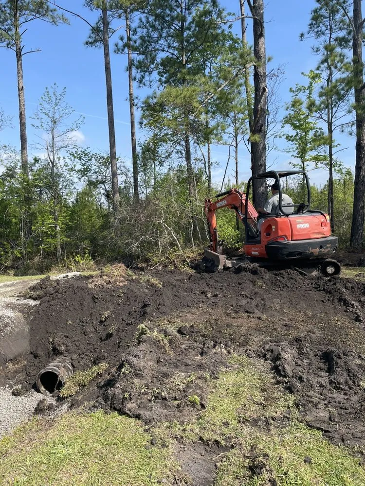 Professional lawn care service in Newport, NC - Rose Construction