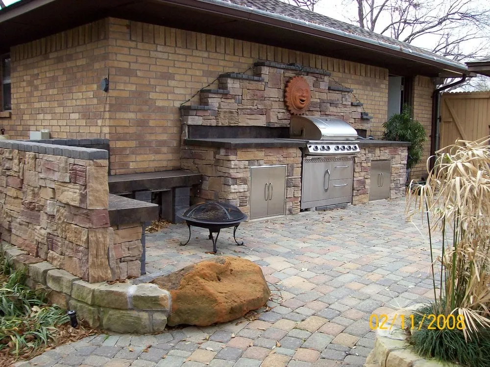 Affordable residential landscaping experts serving Lewisville, TX - Rose Landscapes