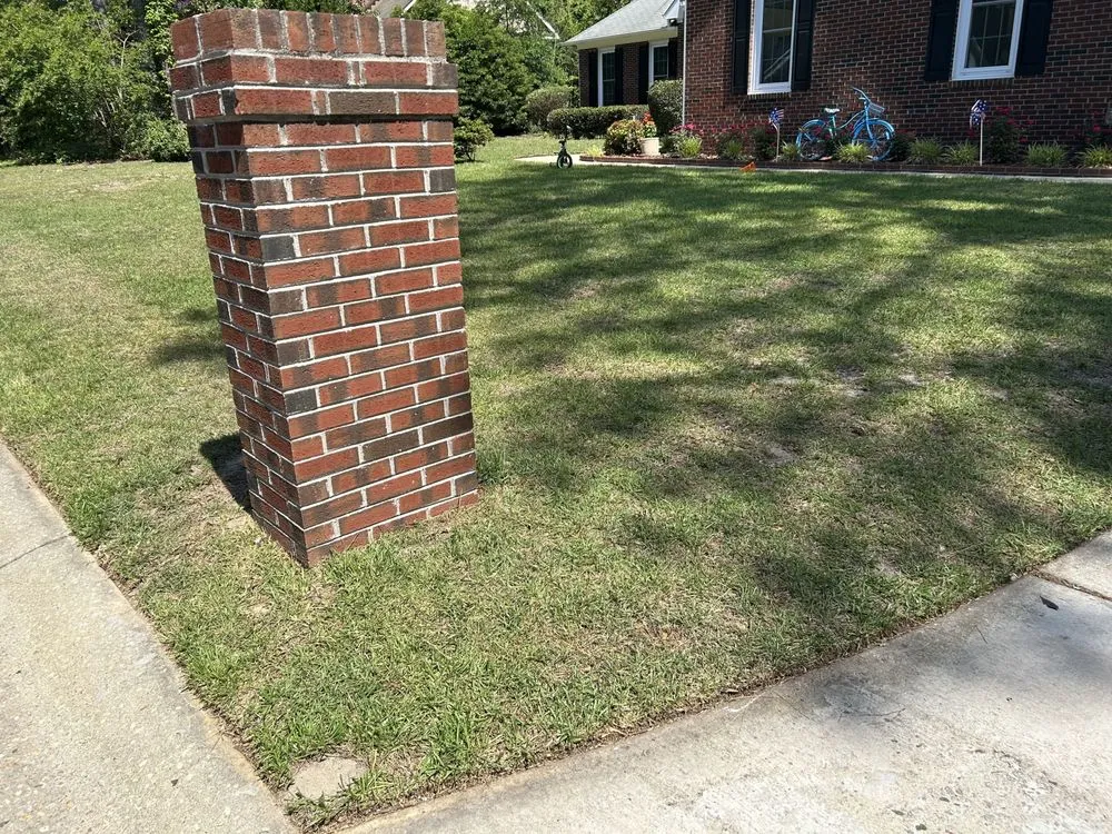 Expert lawn mowing service in Fayetteville, NC - Rose Lawn Maintenance