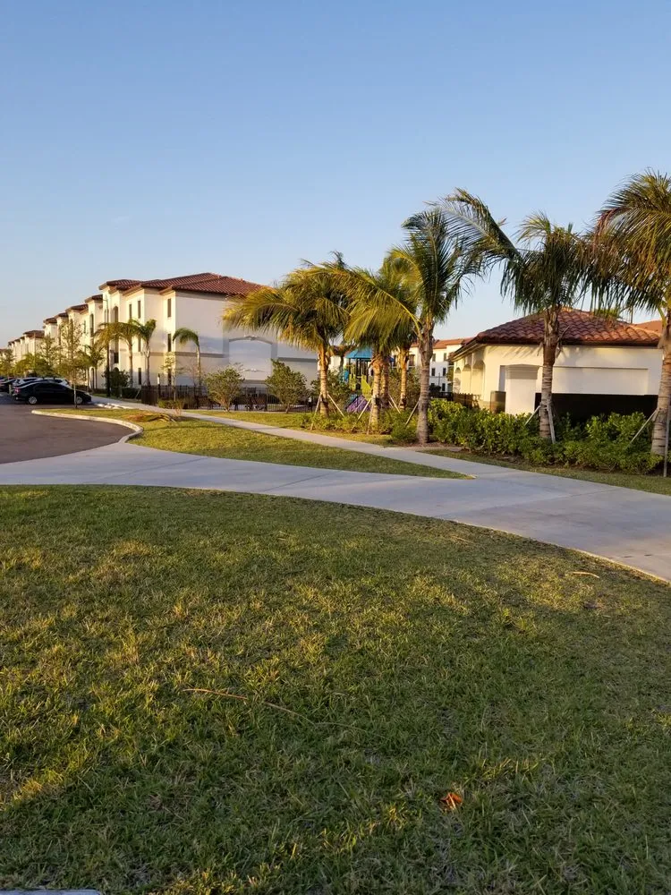 Affordable yard maintenance experts serving Miami, FL - Rose Valley Landscaping