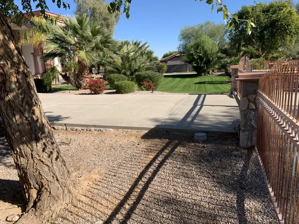 Professional outdoor landscaping experts serving Phoenix, AZ - Rosecape & Maintenance