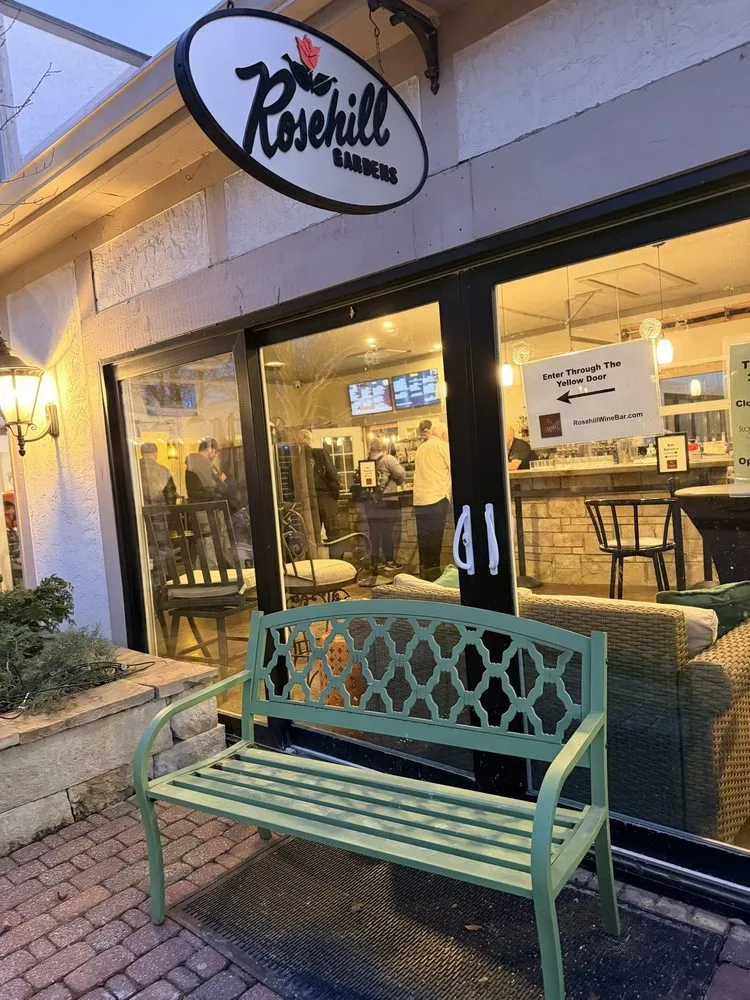 Local yard maintenance in Kansas City, MO - Rosehill Gardens