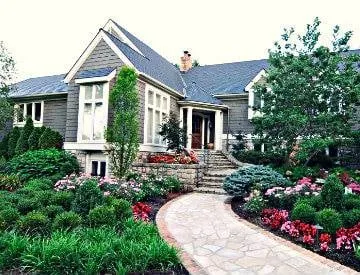 Reliable lawn care service in Kansas City, MO - Rosehill Gardens