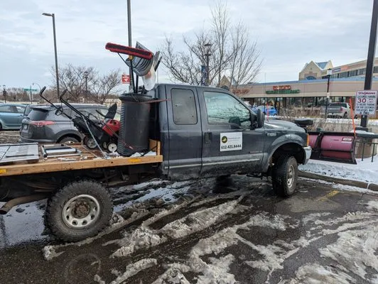 Rosemarys Landscaping Consultant Services Logo