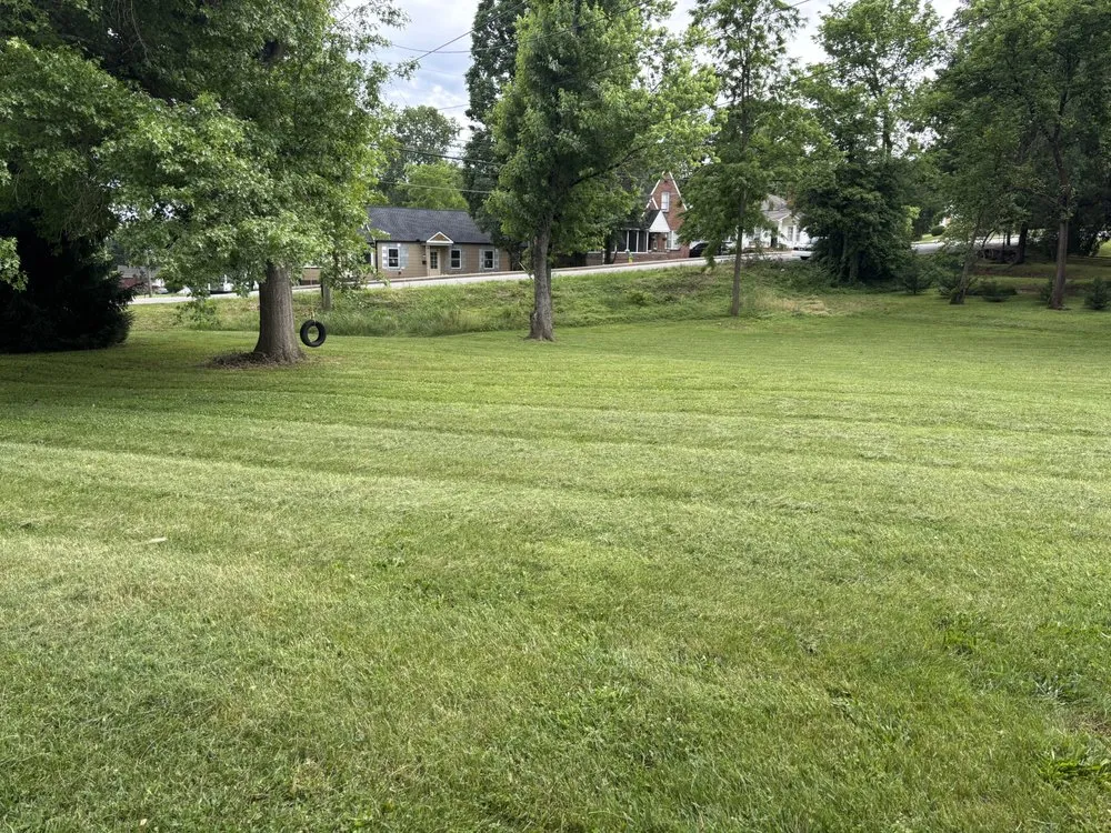 Top-rated yard maintenance experts serving Jefferson City, TN - Rosenbalm Mowing & More