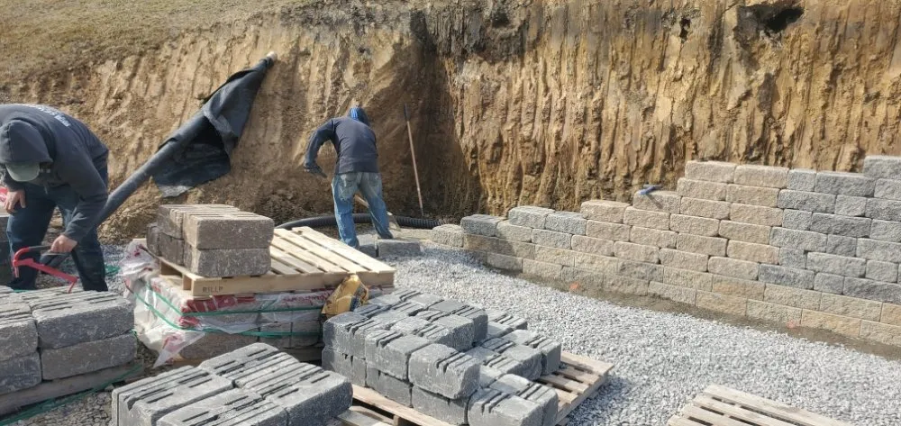 Top-rated yard maintenance experts serving Creighton, PA - Rosenberger Scapes & Contracting