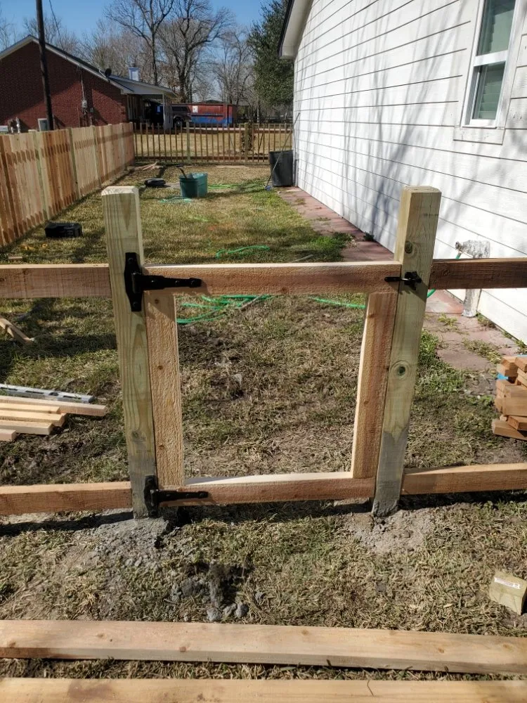 Professional lawn mowing service experts serving Webster, TX - Roses Landscaping