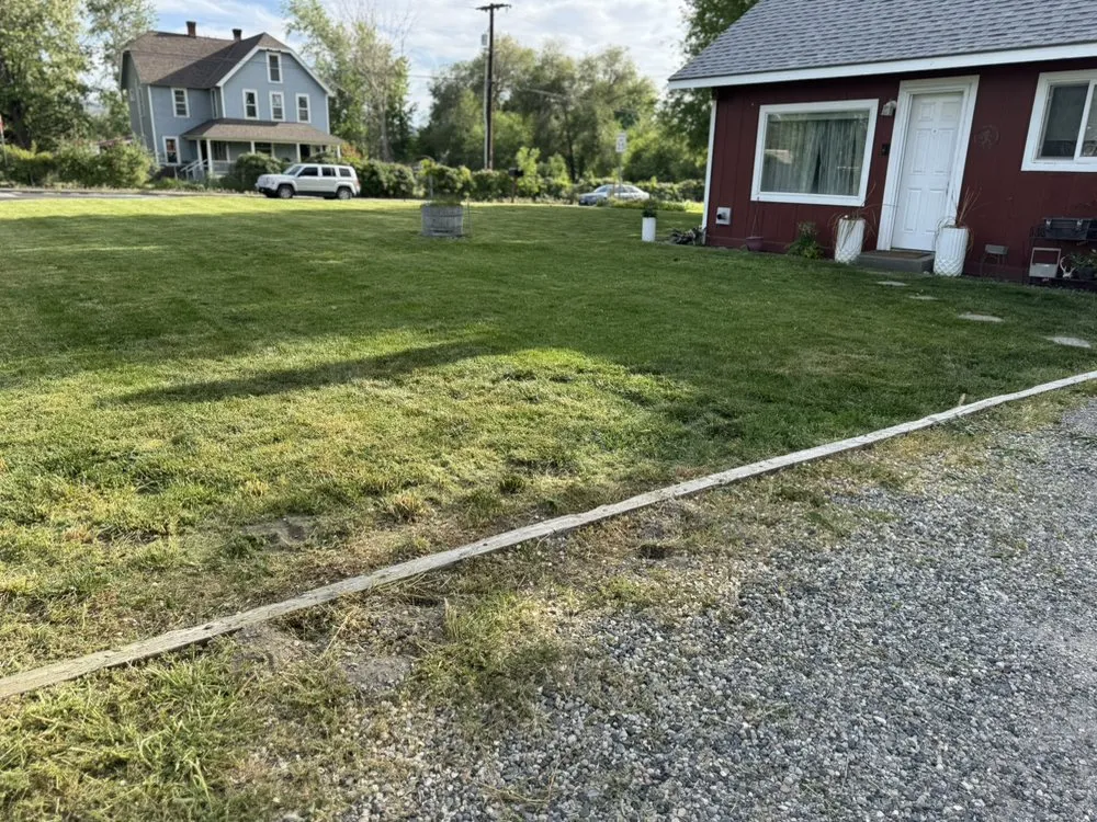 Top-rated garden landscaping with custom design across Kennewick, WA - Roses Lawn Care