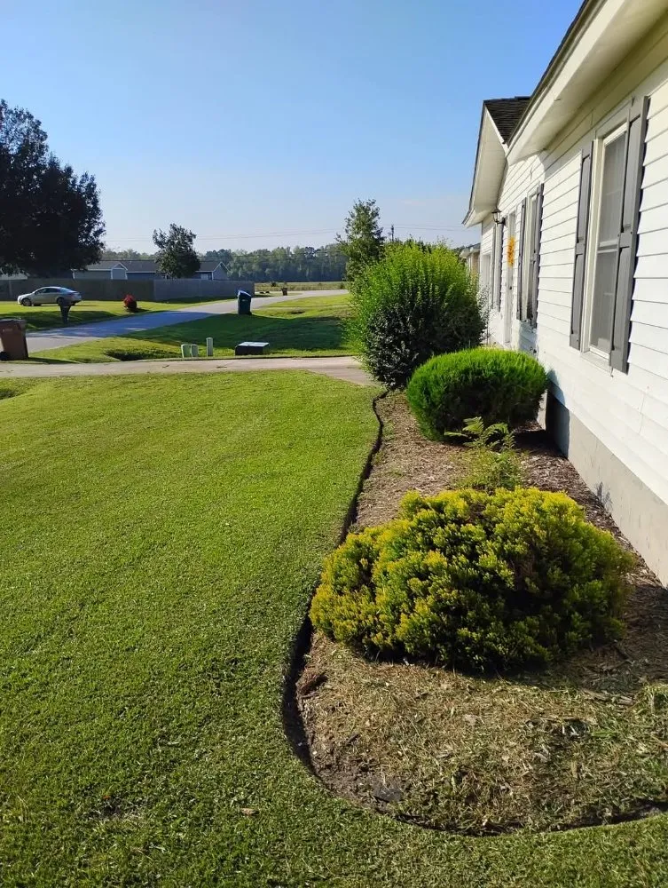 Custom yard maintenance in Richlands, NC by Roses Lawn Care Services