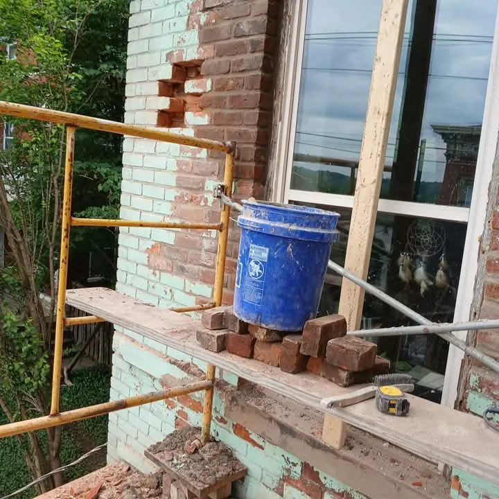 Expert lawn care service experts serving Cincinnati, OH - Roses Restoration