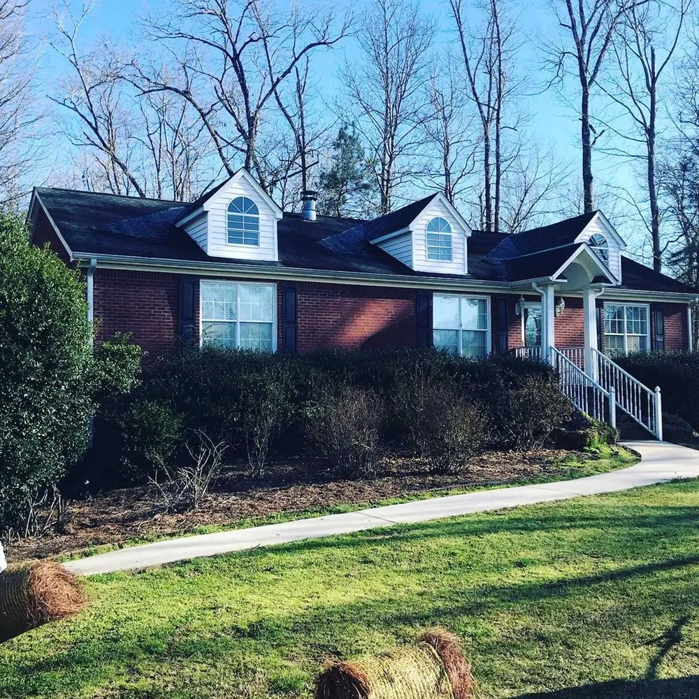 Top-rated landscape design experts serving Sacramento, CA - Roseville Lawn Care