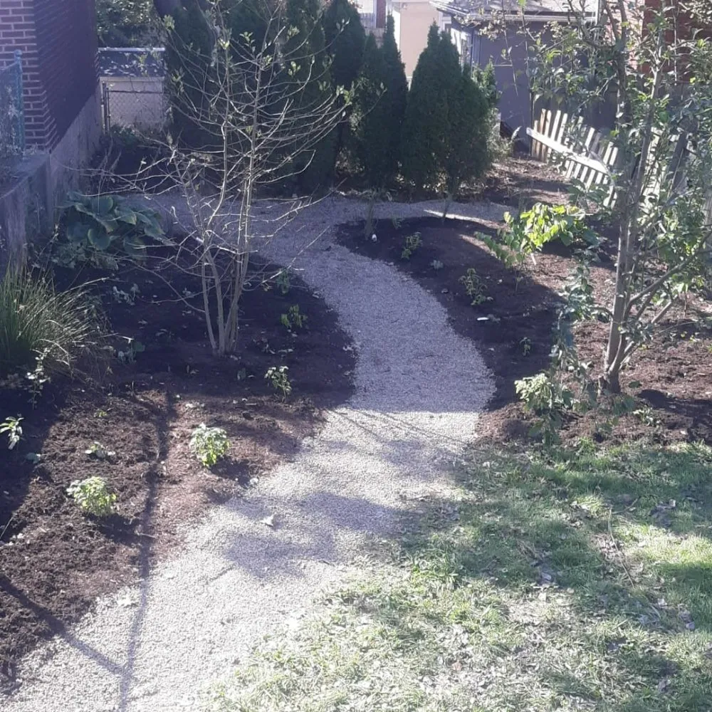 Professional garden landscaping experts serving Pittsburgh, PA - Rosewood Design