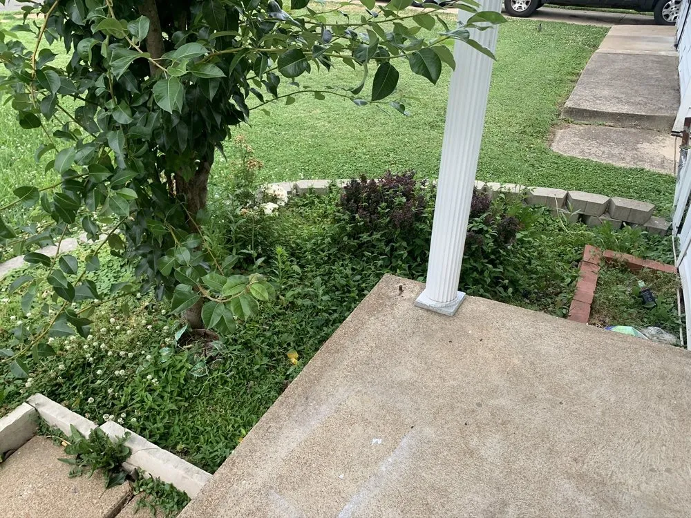 Top-rated landscaping services with custom design in St. Peters, MO by Rosewood Landscape Designs