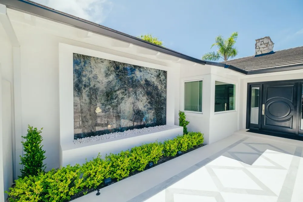 Custom lawn care service experts serving Palos Verdes Estates, CA - Rosewood Landscape