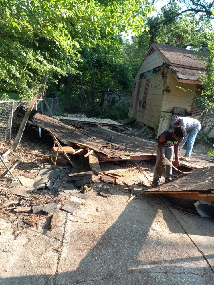 Reliable yard cleanup service experts serving Bossier City, LA - Rosie Lee's Services