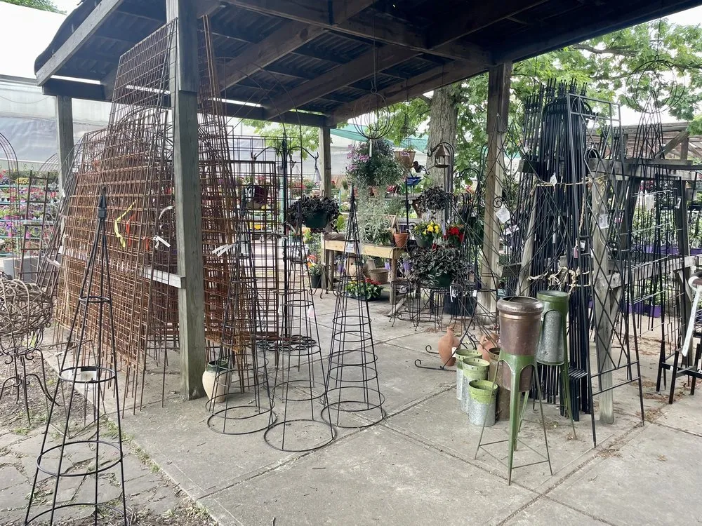 Affordable yard maintenance in Indianapolis, IN - Rosie’s Gardens & Hughes Landscape