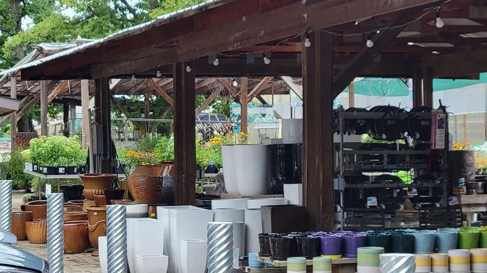 Trusted lawn care service in Indianapolis, IN by Rosie’s Gardens & Hughes Landscape