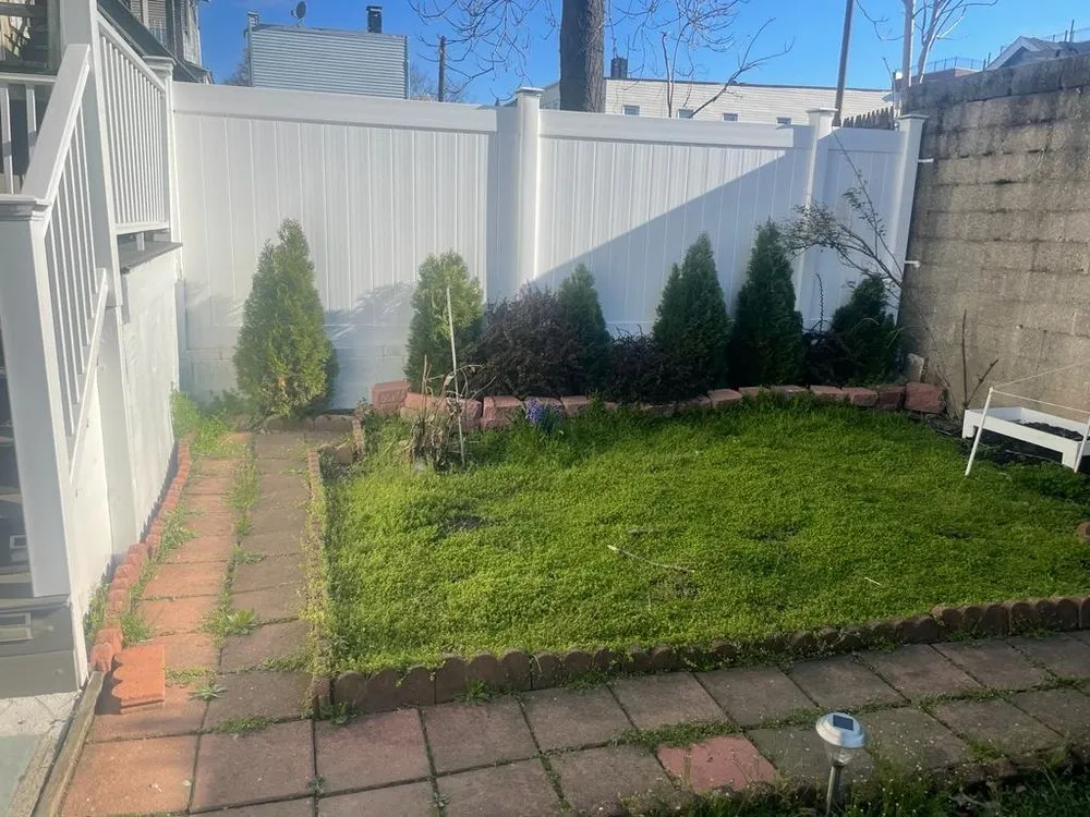 Custom yard cleanup service in White Plains, NY by Rositas Landscaping