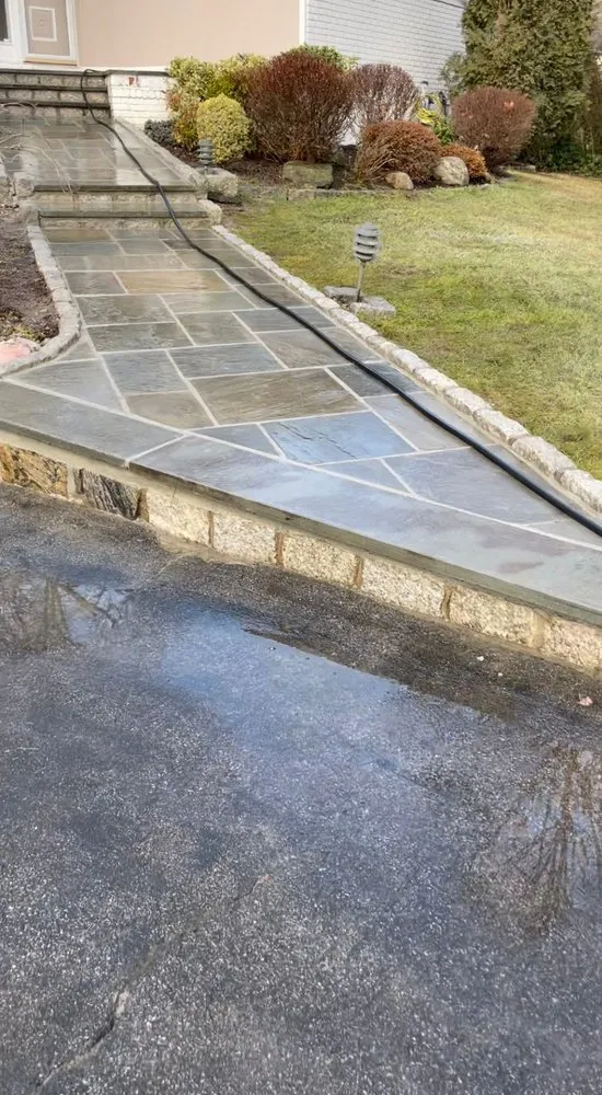 Custom yard cleanup service in White Plains, NY by Rositas Landscaping