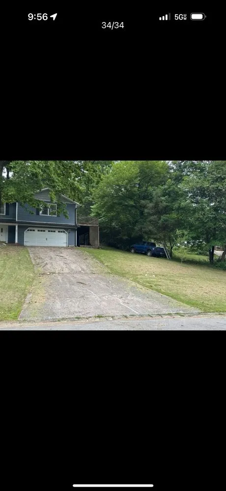 Affordable yard cleanup service for year-round maintenance in Jackson, MO by Ross & Diamond