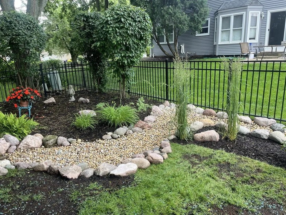 Expert landscaping services in Elmhurst, IL by Ross & Jack's Landscaping