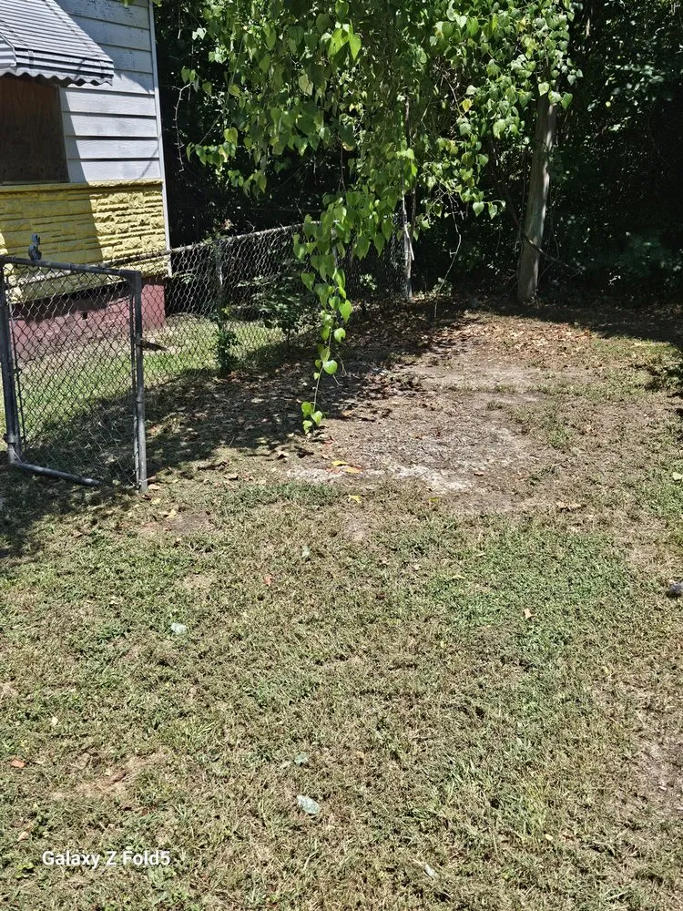 Professional garden landscaping for residential properties in Vicksburg, MS by Ross Enterprises