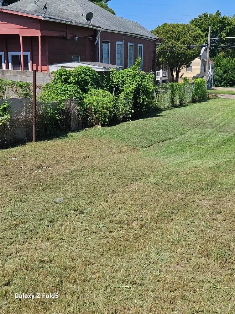 Custom landscape installation for beautiful yards in Vicksburg, MS by Ross Enterprises