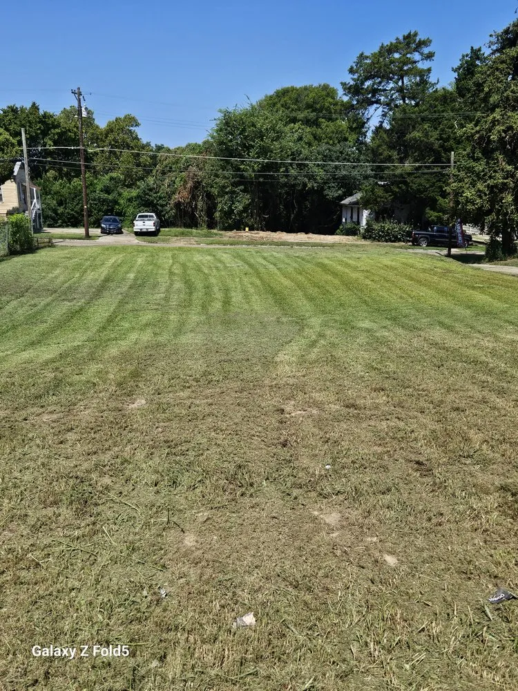 Custom outdoor landscaping in Vicksburg, MS - Ross Enterprises