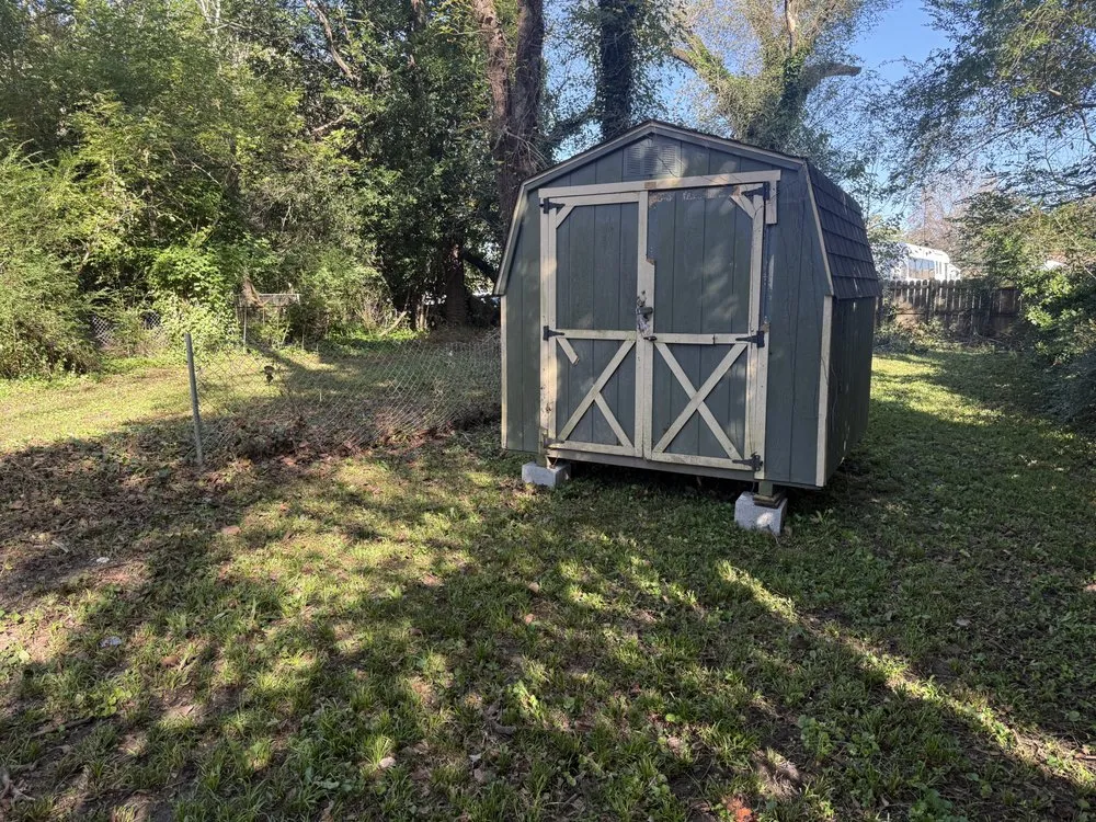 Custom garden landscaping experts serving Moseley, VA - Ross Family Lawn Care