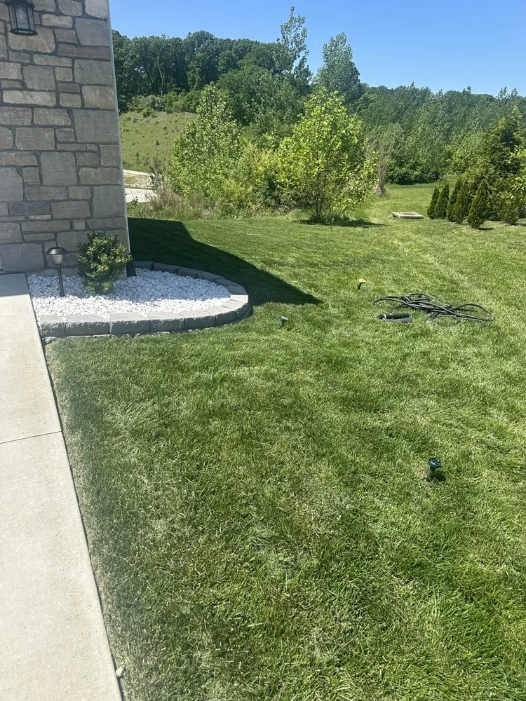 Affordable lawn care service experts serving Caseyville, IL - Ross Lawncare