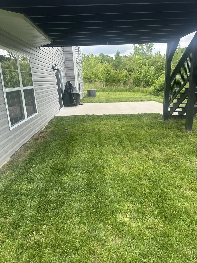 Expert lawn care service in Caseyville, IL - Ross Lawncare