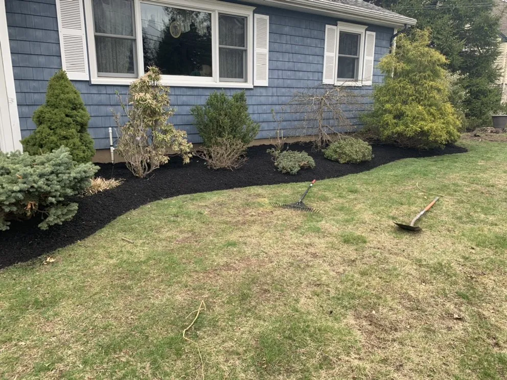 Custom garden landscaping in South Plainfield, NJ - Ross' Lawncare