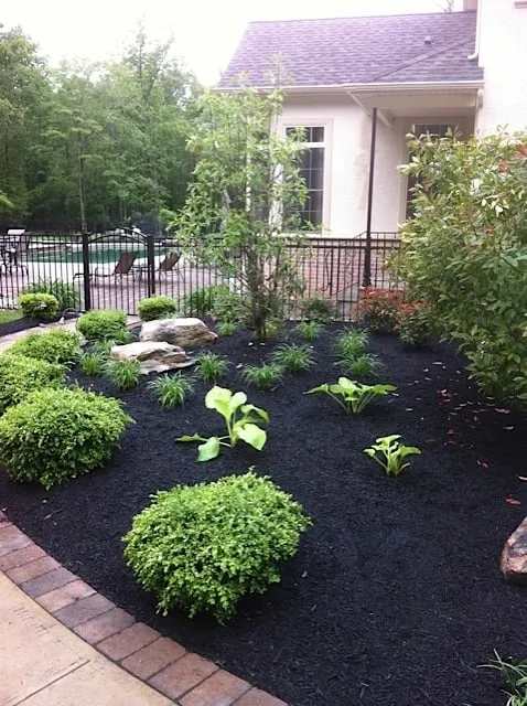 Professional garden landscaping in Warrington, PA - Rossillo Landscaping
