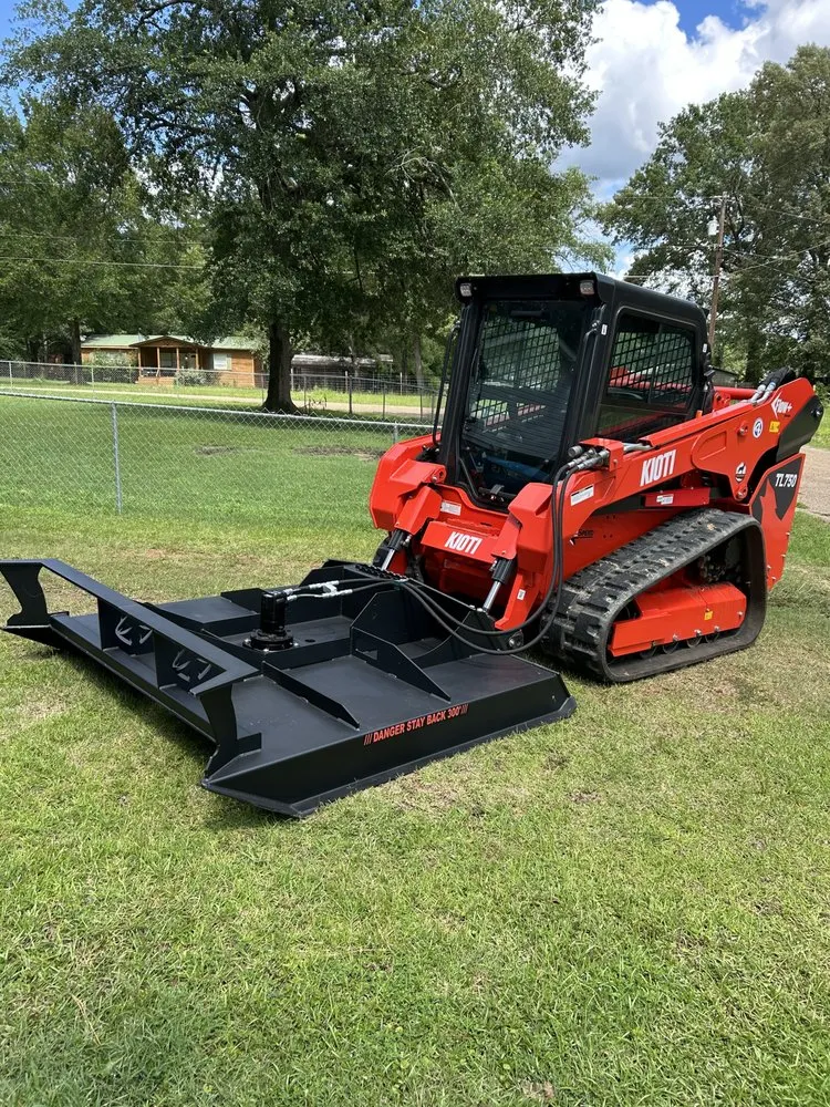 Expert yard cleanup service with custom design in Kilgore, TX by Rosson Property Management