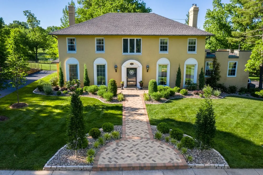 Top-rated residential landscaping in Columbia, MO - Rost Landscaping