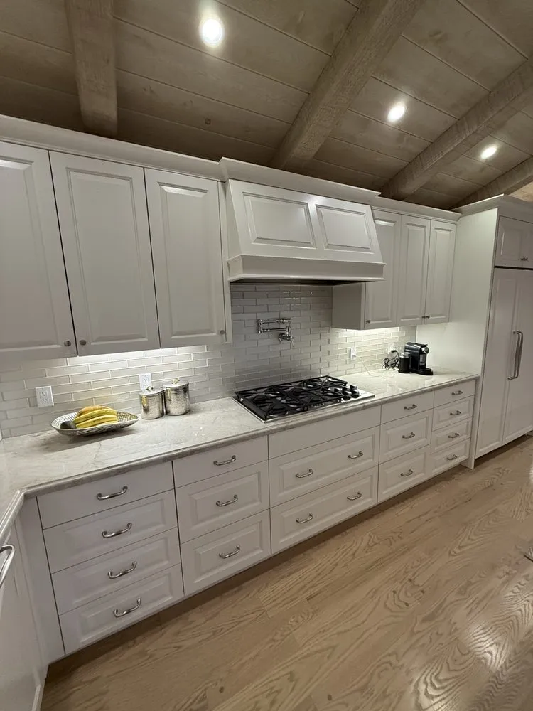 Custom lawn care service for residential properties across Marina, CA - Rosy Cleaning