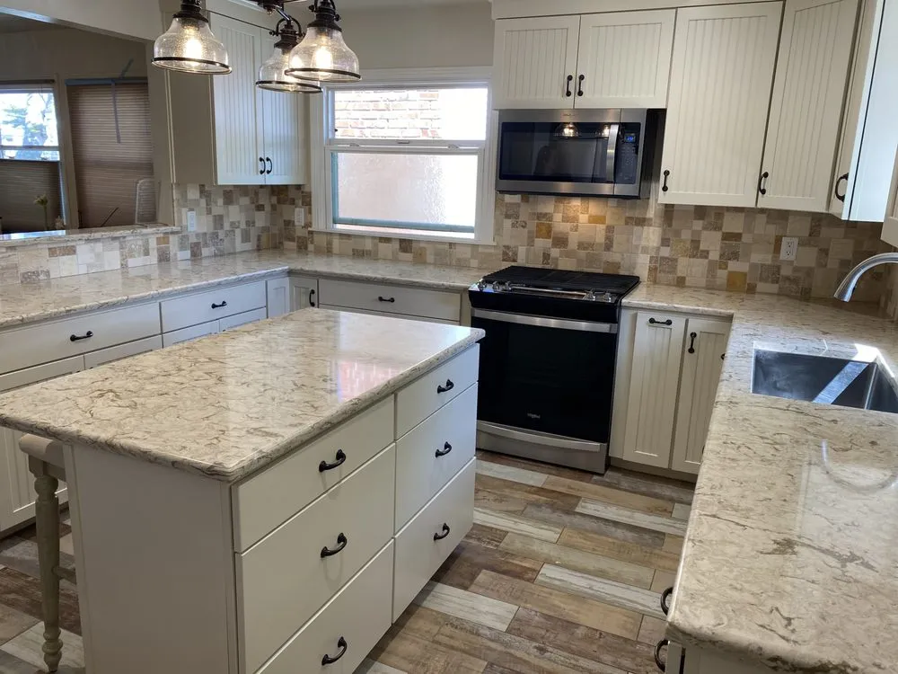 Top-rated lawn mowing service in Marina, CA by Rosy Cleaning