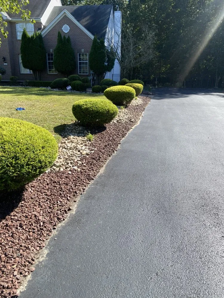 Professional garden landscaping in Howell Township, NJ by Rotman's Landscaping