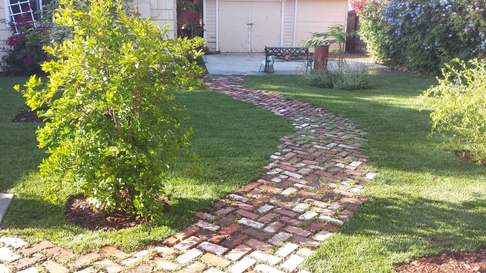Trusted garden landscaping experts serving Santa Monica, CA - RotoTillerGuy