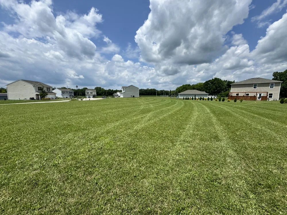 Expert garden landscaping experts serving Centerville, IN - Rough Edges Lawn Care