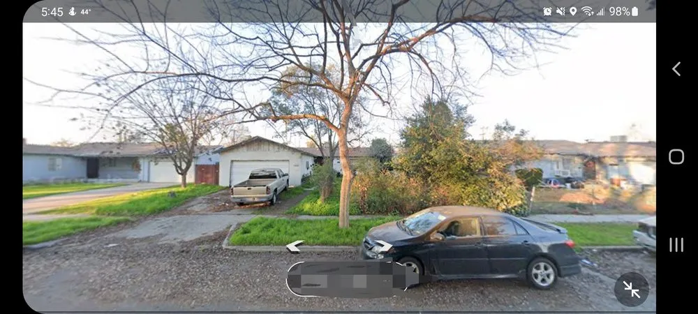 Expert lawn care service experts serving Kerman, CA - Rough Mountain Crews