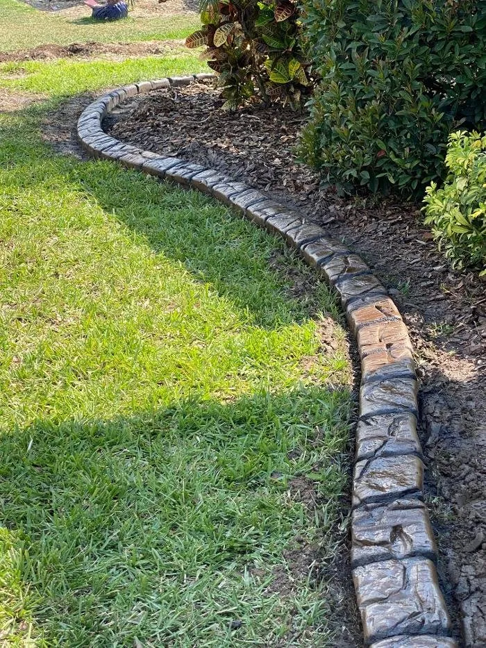 Reliable yard cleanup service for residential properties in Winter Haven, FL by Rountree's Lawn Maintenance